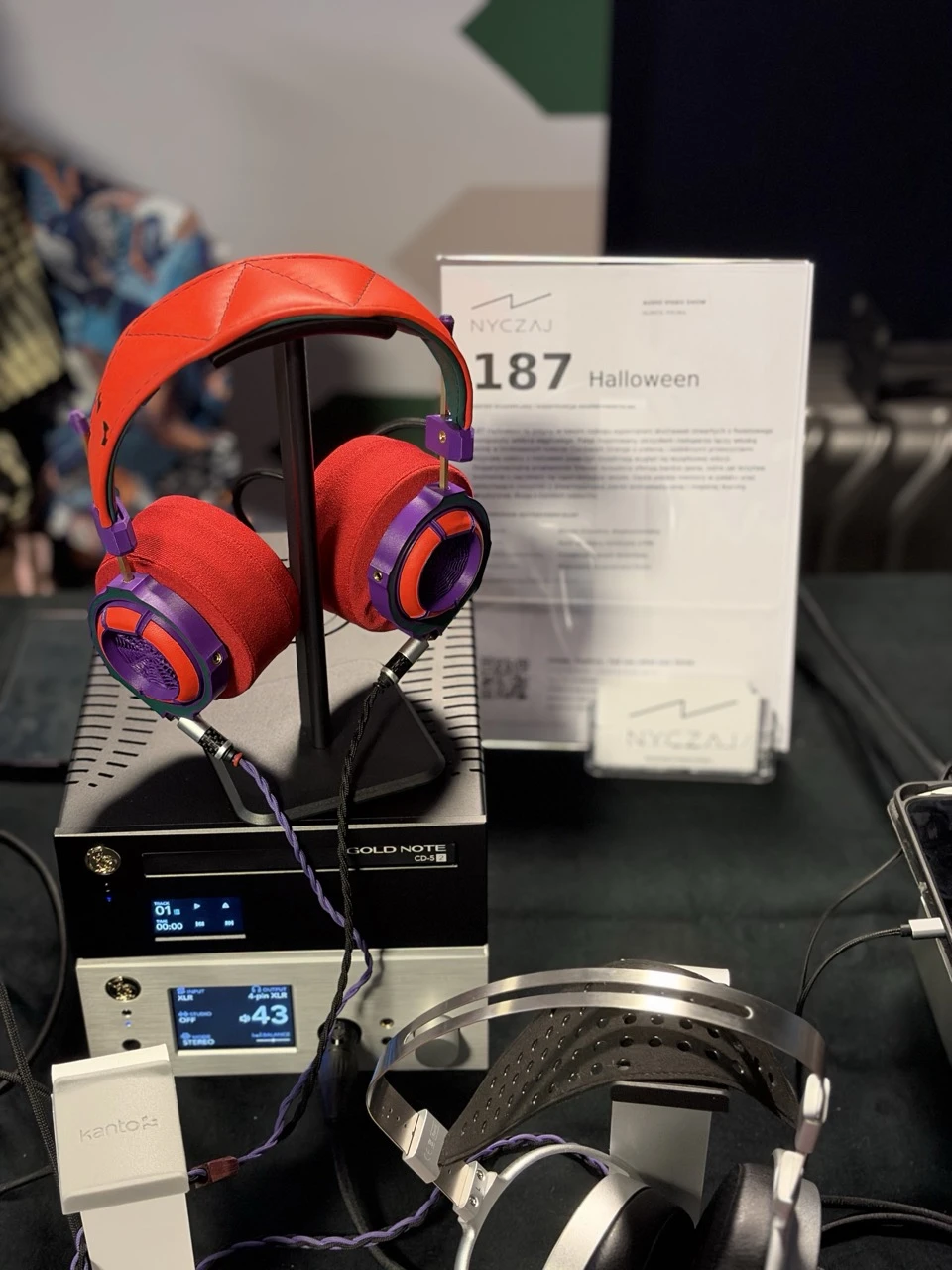 https://cdn-sw.spidersweb.pl/2026/10/audio-video-show-2026-strefa-sluchawek-20.jpeg