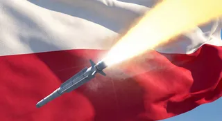 =Polska chce nie tylko kupować nowoczesne rakiety przeciwlotnicze, ale również nauczyć się je produkować. W Skarżysku-Kamiennej rusza inwestycja za 360,3 mln zł, dzięki której Mesko ma zbudować zdolności do produkcji kluczowych elementów pocisków CAMM-ER dla programu Narew.