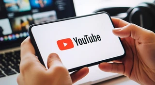 Brytyjski rząd rozważa obowiązkową opłatę za oglądanie YouTube i innych platform