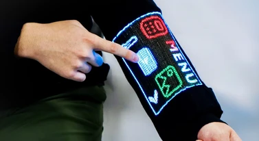 Rękaw ubrania stał się ekranem dotykowym. Wypierzesz go w pralce
