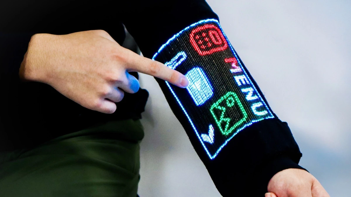 Rękaw działa jak ekran. Naukowcy stworzyli nową tkaninę