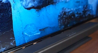 Hisense U77SE i HS2100