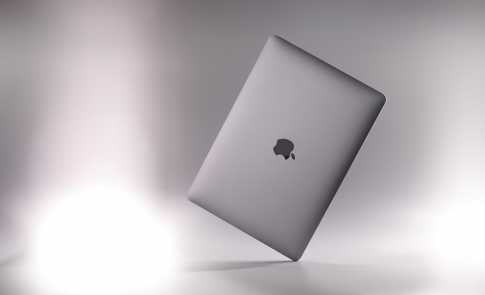 Lekki plecak, potężne możliwości. Testujemy MacBooka Air w realiach roku szkolnego