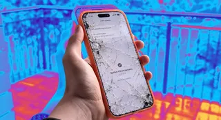 Zepsuty telefon? Polacy częściej rezygnują z naprawy