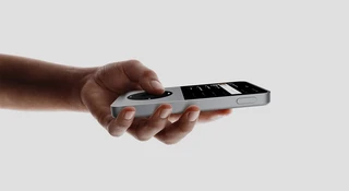Odtwarzacz muzyczny Sudo od New Matter to kopia iPoda Apple'a